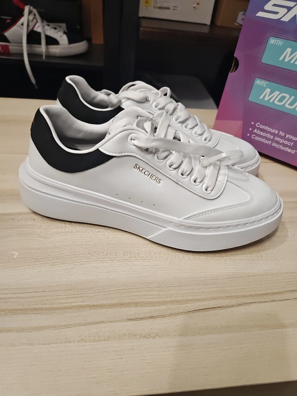 Skechers sleek white